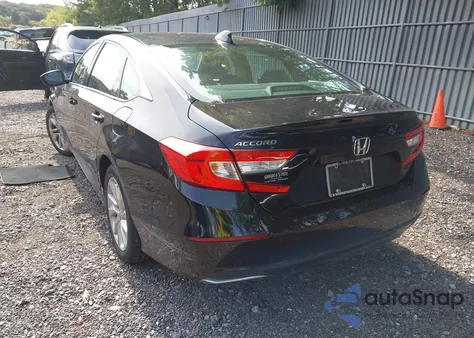 2018 Honda Accord Lx z USA, uszkodzony, nr VIN 1HGCV1F17JA105135